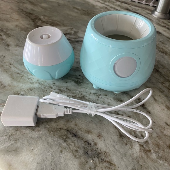 TAO Clean ONA Diamond Facial Cleansing Brush - Picture 4 of 5